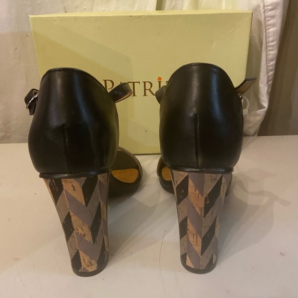 Patrizia gray leather 3” block heel sandals with multi volt heels size 9 NIB - Picture 3 of 7
